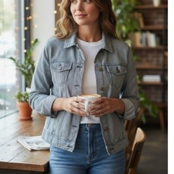 Talbots Petite Jean Jacket Blue White Railroad Thin Pinstripe Denim Collar Large - Picture 12 of 12